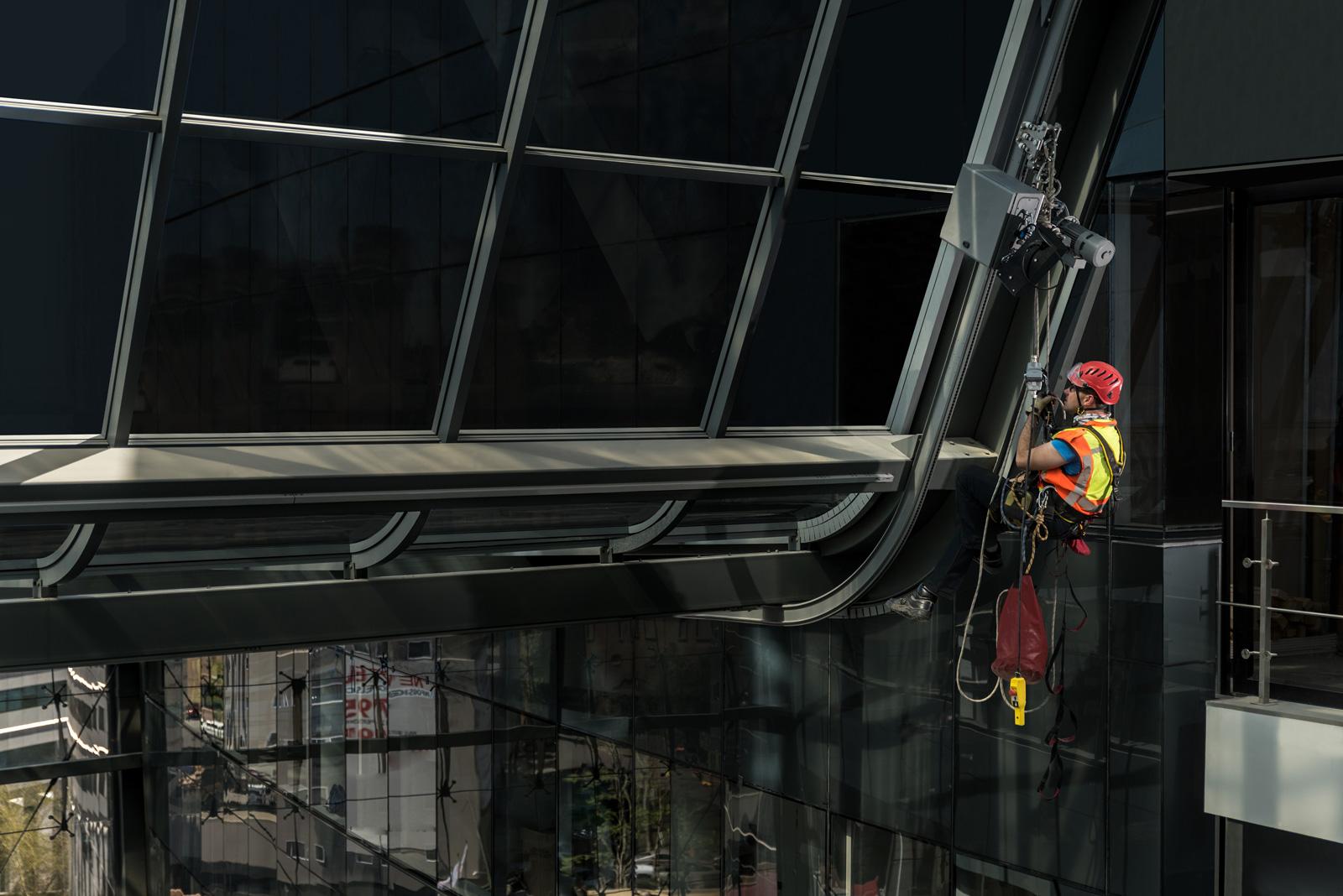 Faldsikring eliminerer faldulykker på arbejdspladsen.